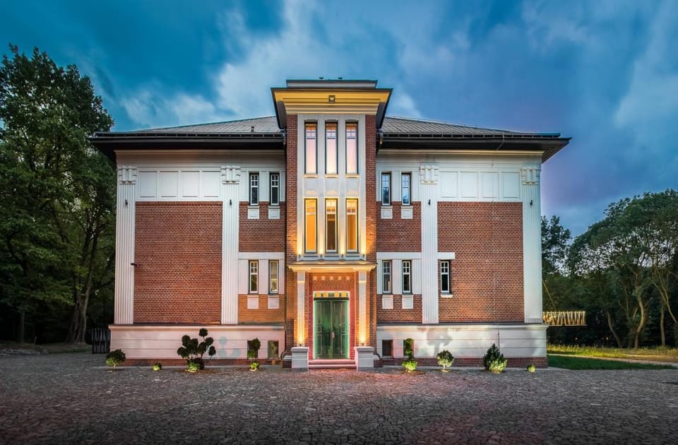 Property building, Facade/entrance, Summer, Garden, Sunset