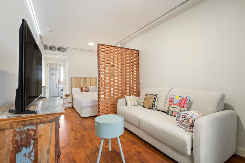The Corporate Residence & Parking Apartment in Madrid