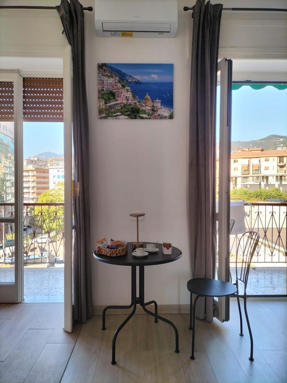 B&B Mary House al centro di Salerno con balcone panoramico Bed and Breakfast in Salerno