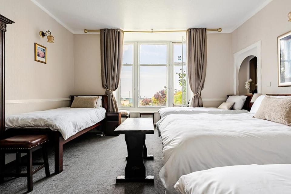 Edinburgh Beach Bed and Breakfast in Edinburgh