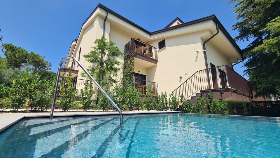 Property building, Swimming pool