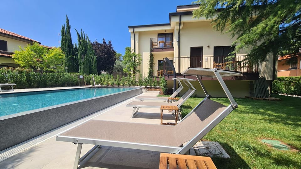 Property building, Swimming pool