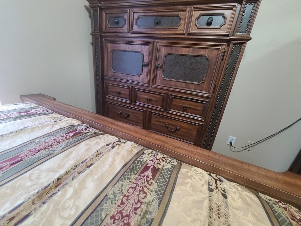 Bedroom, wardrobe