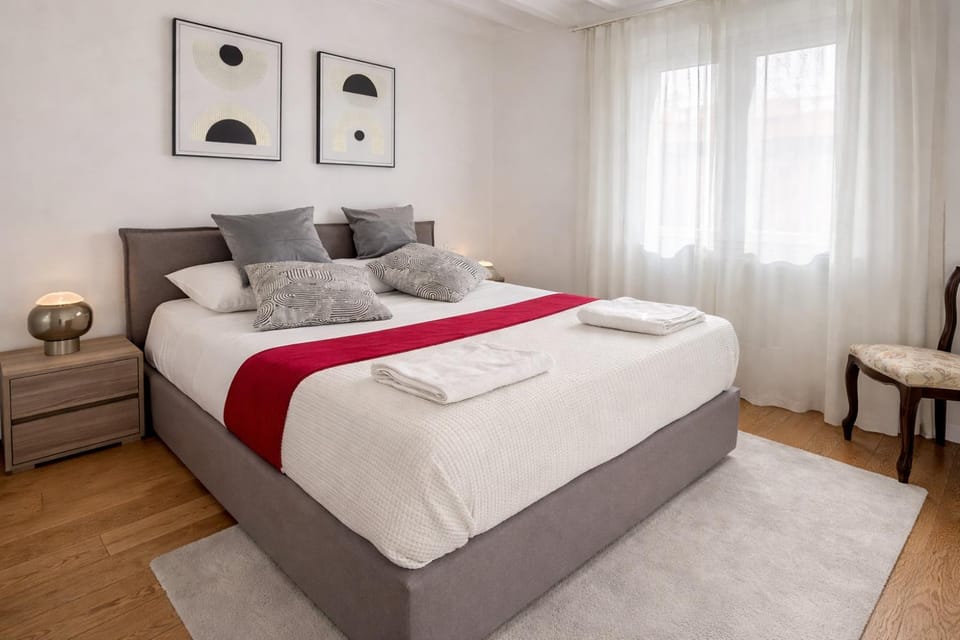 Bed, Bedroom