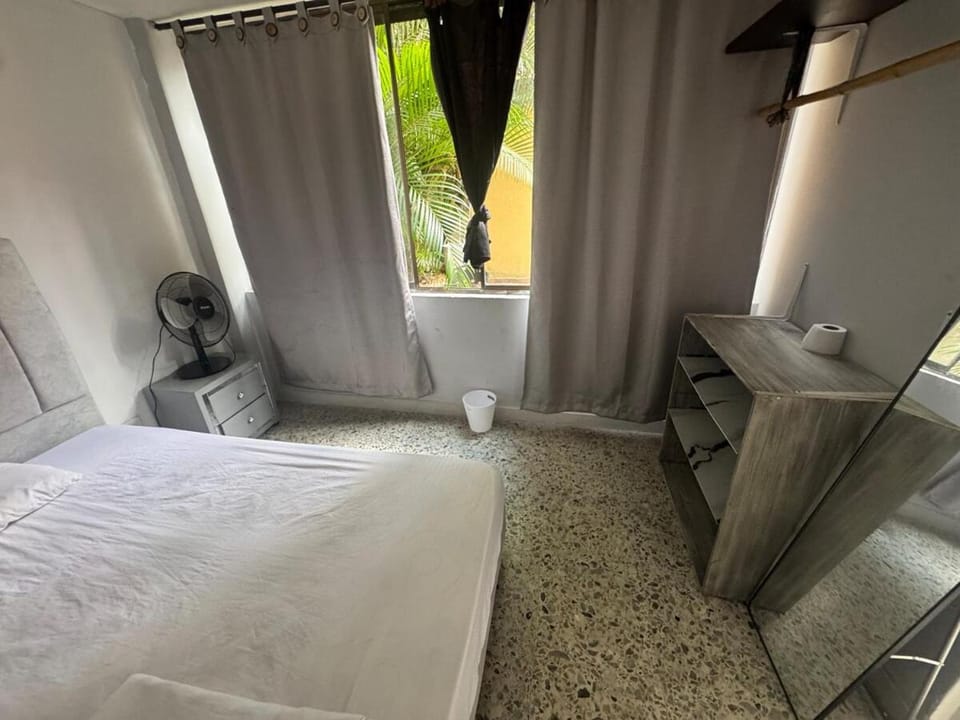 Nice room north of Cali, close to Granada Vacation rental in Cali