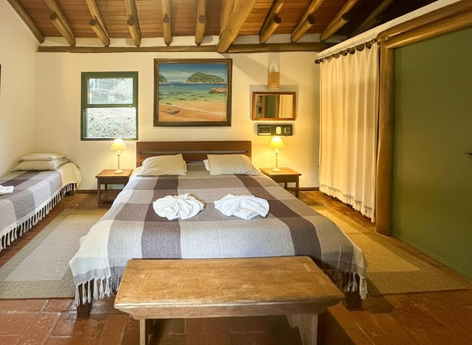 Chalé espaçoso c/ lareira, sauna e piscina. Apartment in State of São Paulo