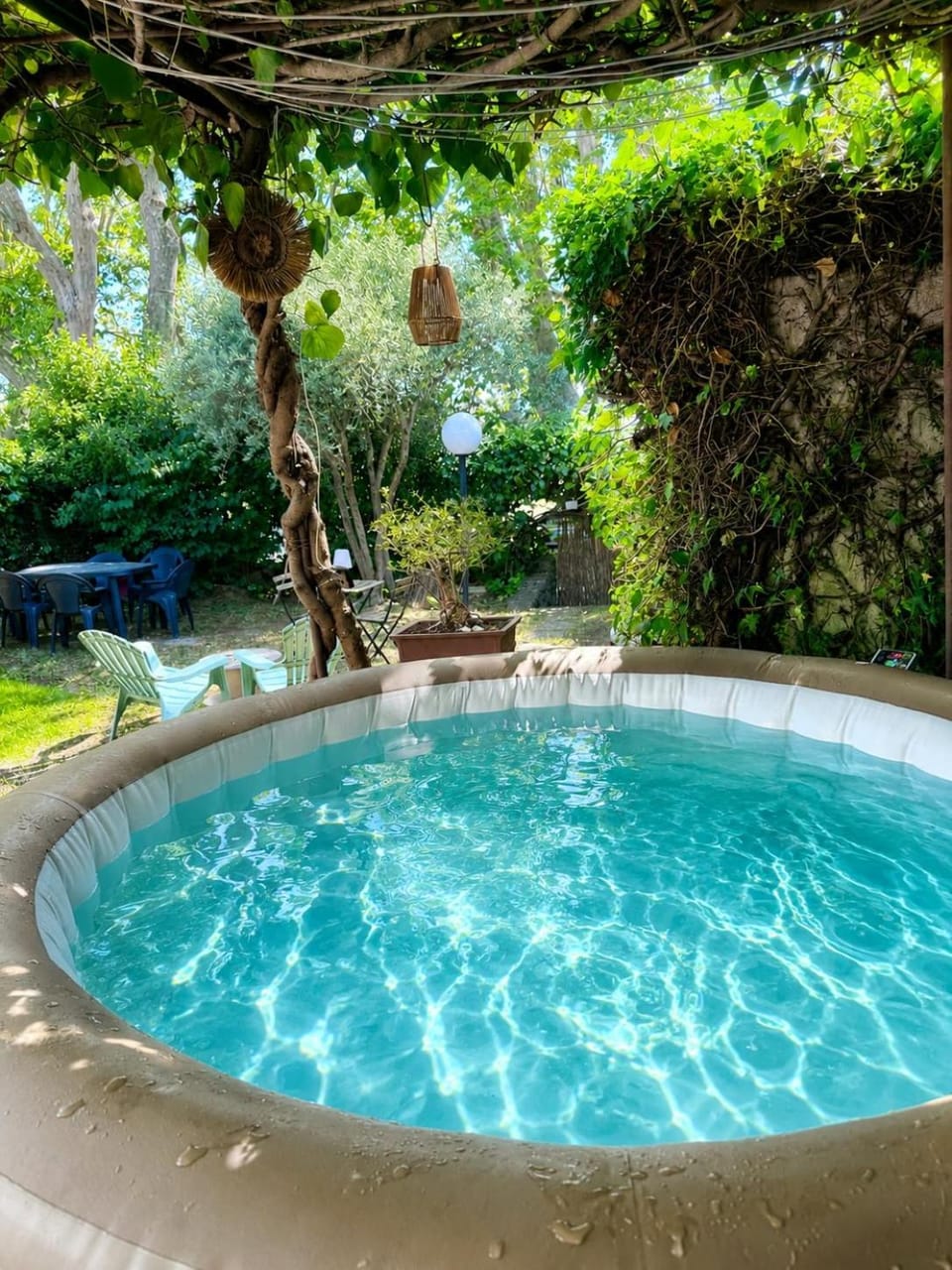 Garden, Hot Tub, Garden view