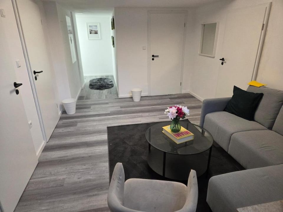 Souterrainwohnung in Mendig neu renoviert Apartment in Ahrweiler