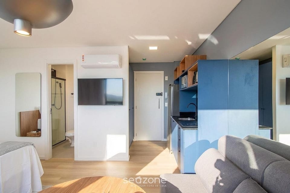 Kitchen or kitchenette, Bedroom