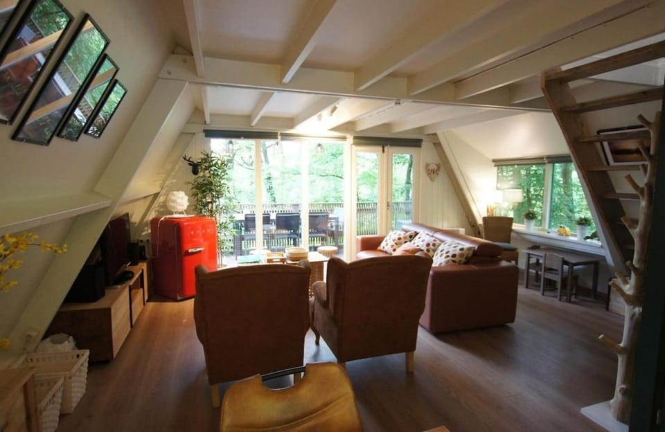 Stijlvolle en lichtrijke bungalow in Durbuy Chalet in Belgium