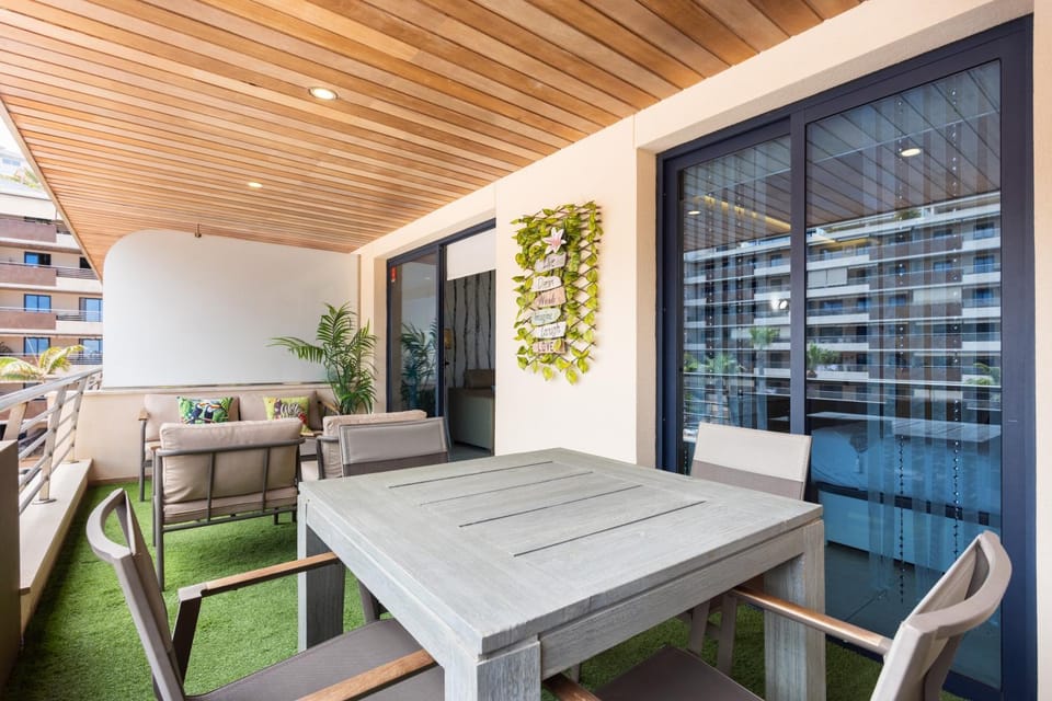 Patio, Seating area, Dining area