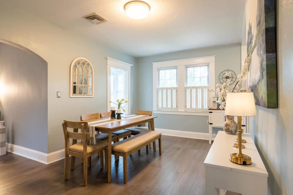 Pet-Friendly Eastport Yard & Fire Pit House in Annapolis