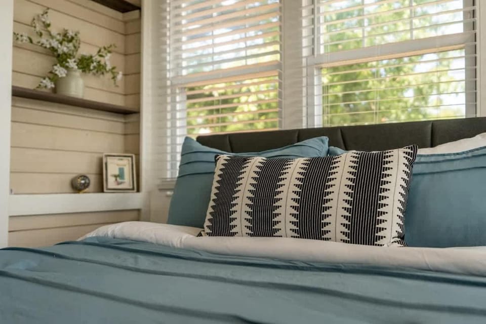 Pet-Friendly Eastport Yard & Fire Pit House in Annapolis
