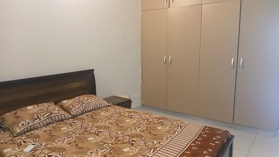 Hamna guest house bahria town karachi Vacation rental in Karachi