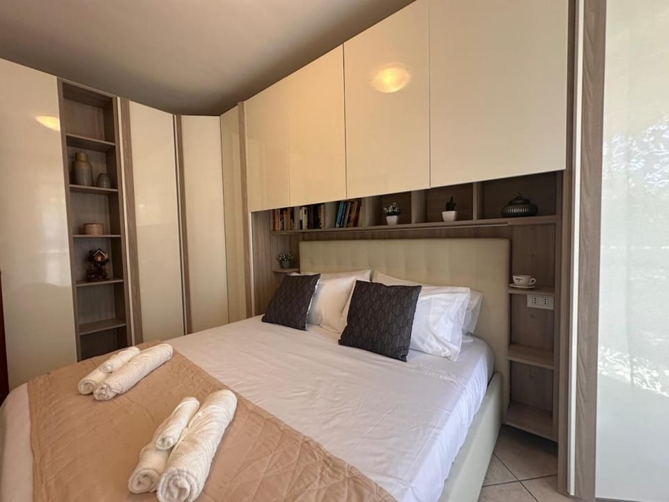 Camilla House - Parking & Relax Apartment in Montesilvano