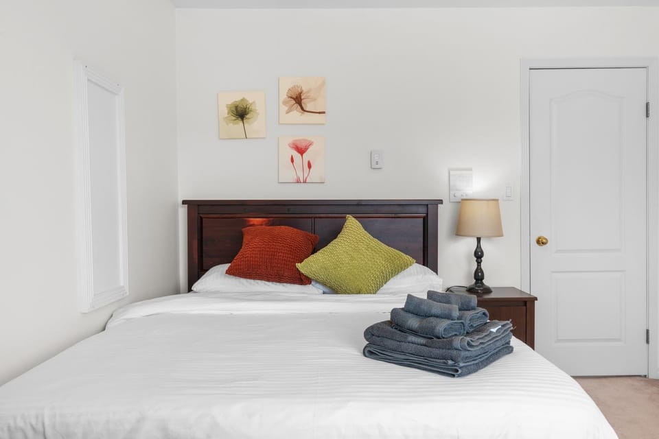Quiet 2 Bedroom Home Base Bed and Breakfast in Richmond