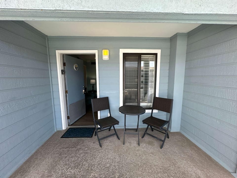 Hilton Head Resort 2BR Near Beach Pools Hot Tub Apartment in Hilton Head Island