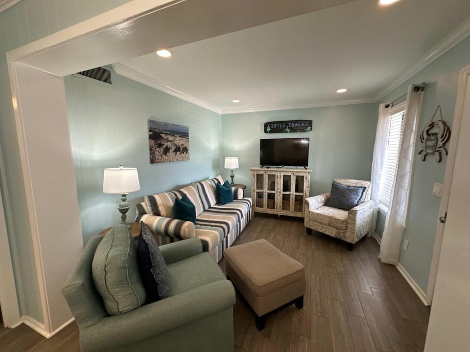 Hilton Head Resort 2BR Near Beach Pools Hot Tub Apartment in Hilton Head Island
