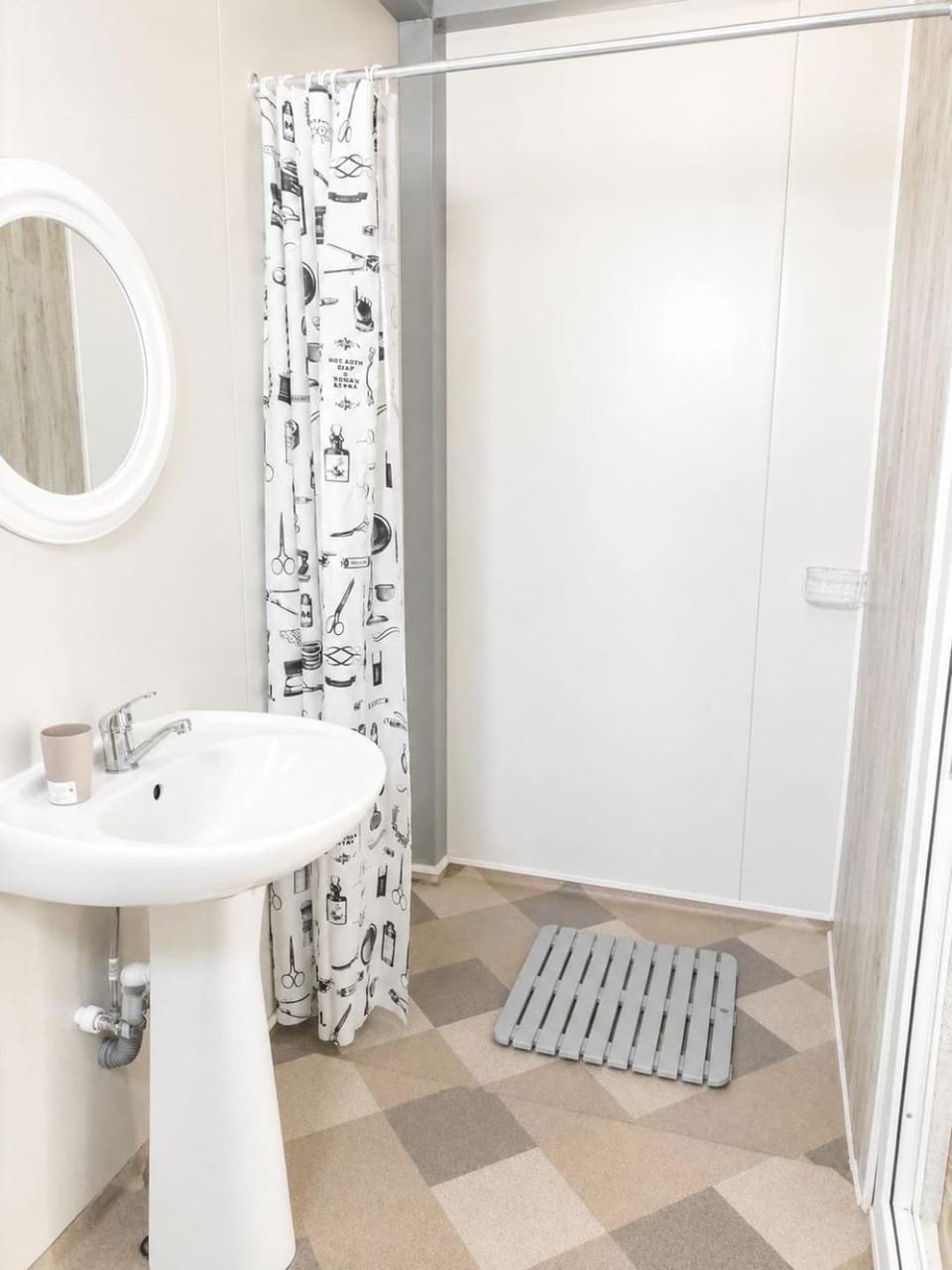 Camping Bucuria Bungalow Hotel in Eforie Nord