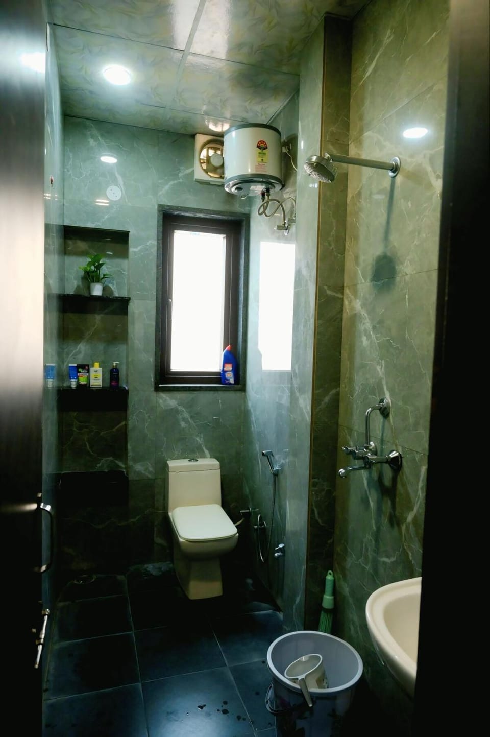 Shower, Toilet, Bathroom