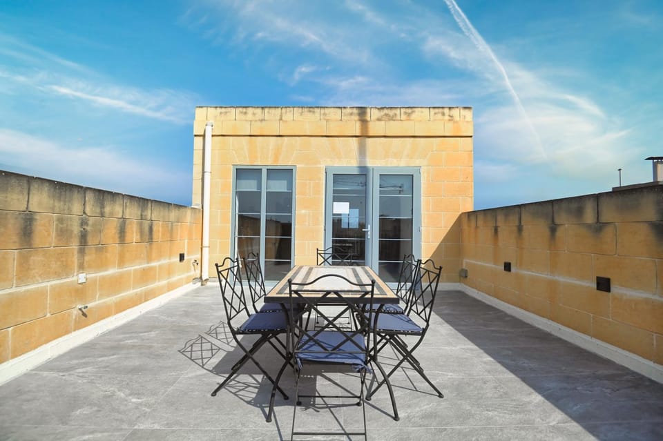 Balcony/Terrace, Balcony/Terrace