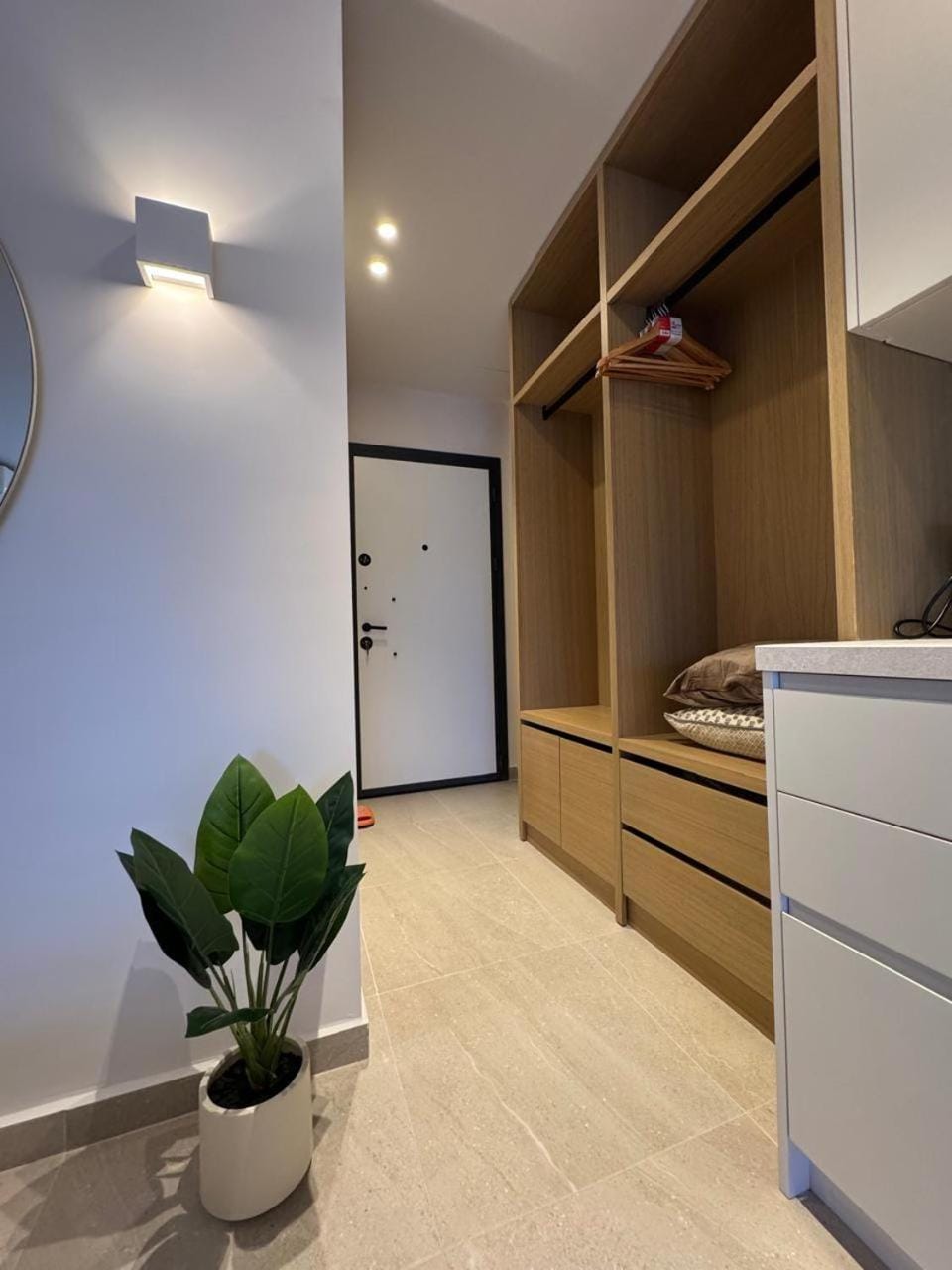 Modern Oasis - 5-Min Walk to Beach Apartment in Tirana County, Albania