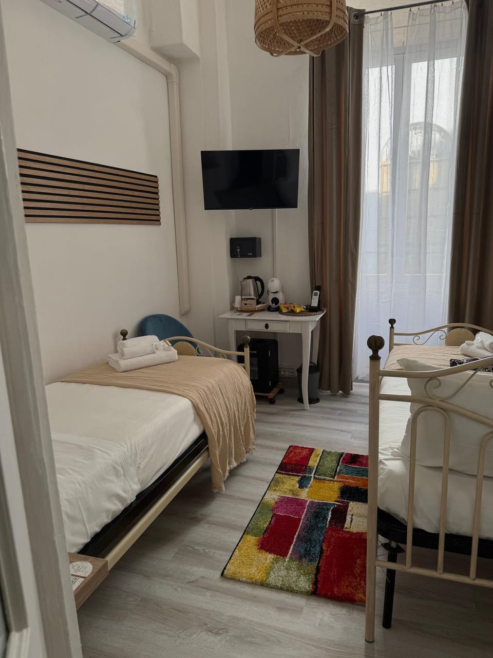 The Moon Guest Rooms Bed and Breakfast in Genoa