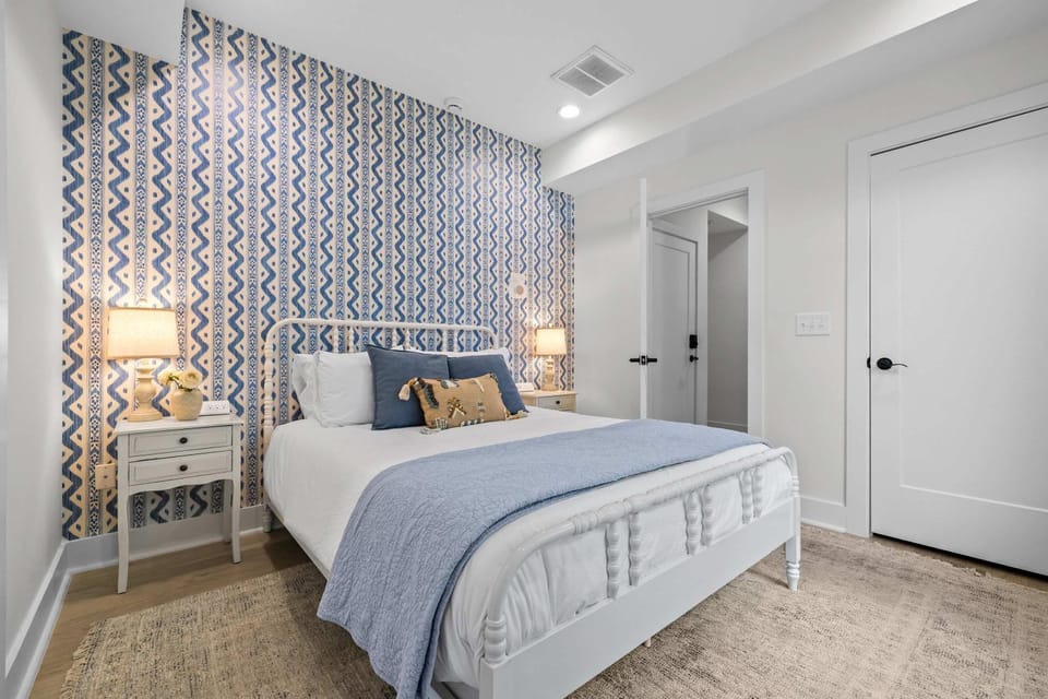 The Velvet Spur - Rooftop Retreat Near Germantown House in Nashville
