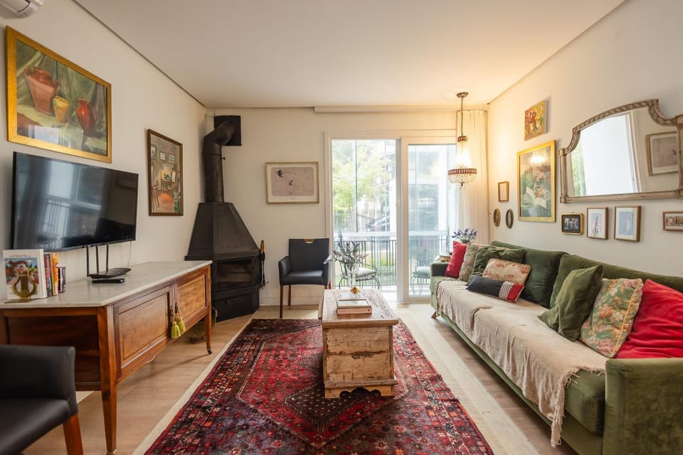 Communal lounge/ TV room, Living room