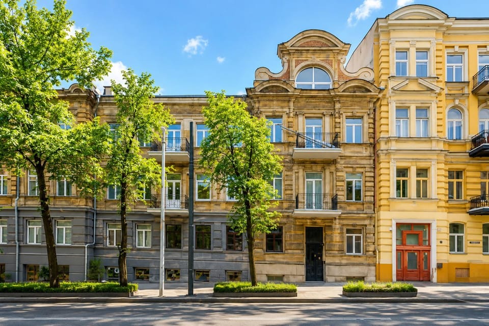 Property building, Location