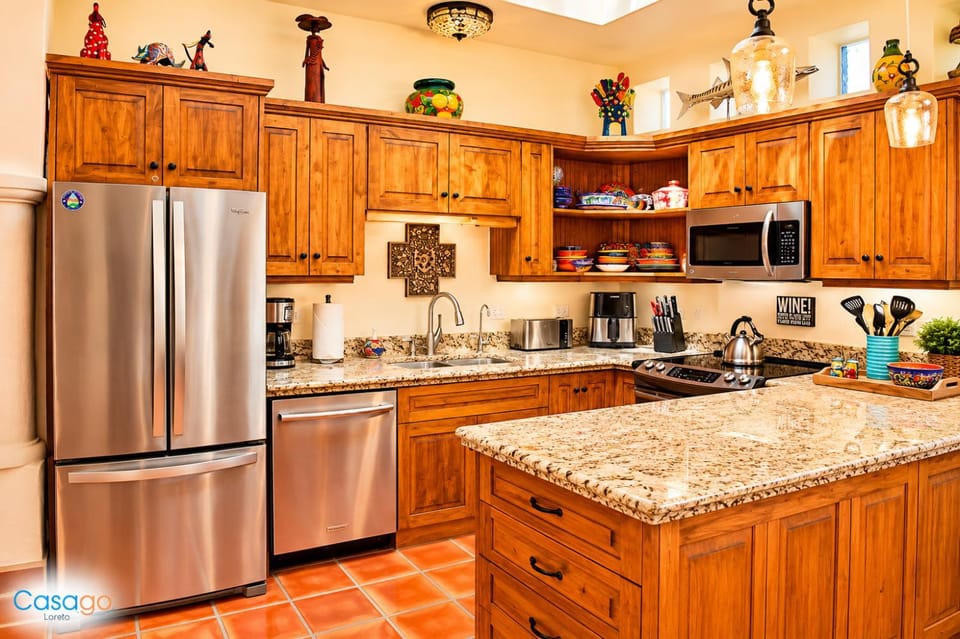 Kitchen or kitchenette, kitchen