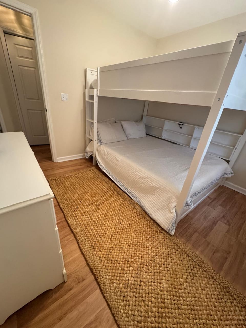 Pine Knoll Shores Vacation House- Private Beach Access-Family Friendly Villa in Pine Knoll Shores