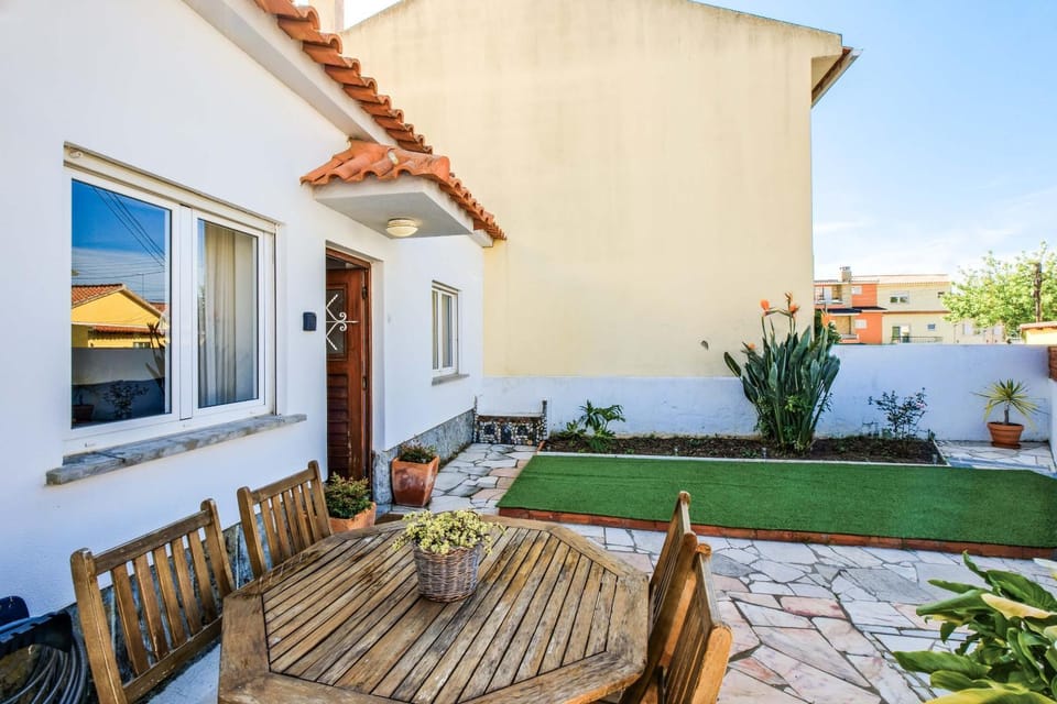 Off site, Garden