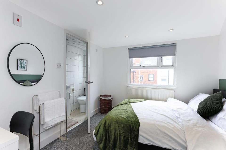 Bed, Bathroom, Bedroom