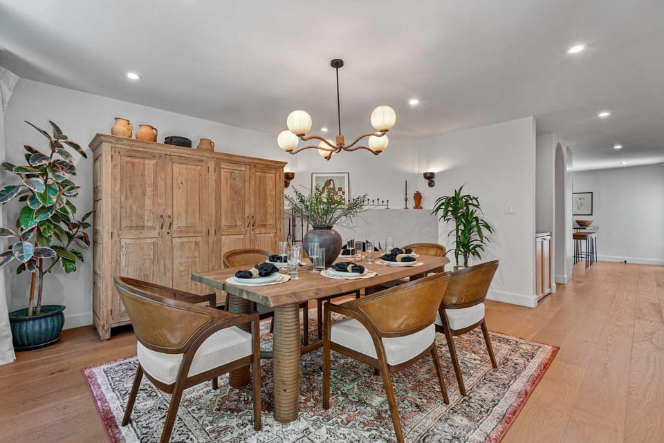 Laurel Canyon 5BR Hollywood Hills by C&C House in Beverly Hills