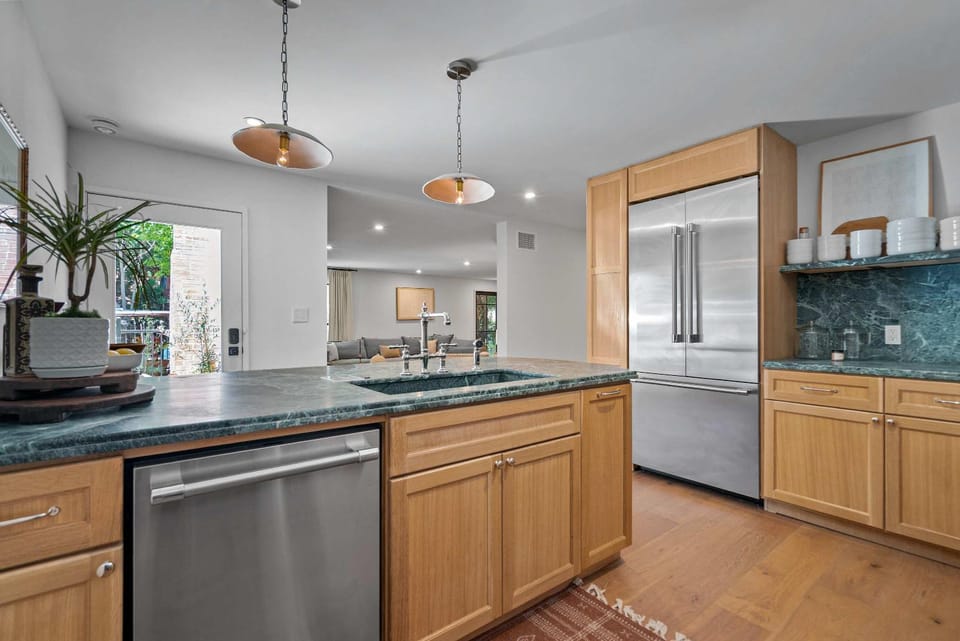 Laurel Canyon 5BR Hollywood Hills by C&C House in Beverly Hills