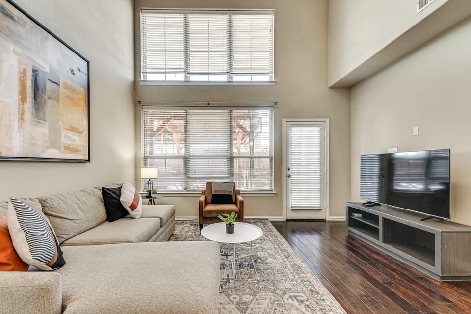 Lewisville Home w/ Pool Access: Walkable Location House in Lewisville