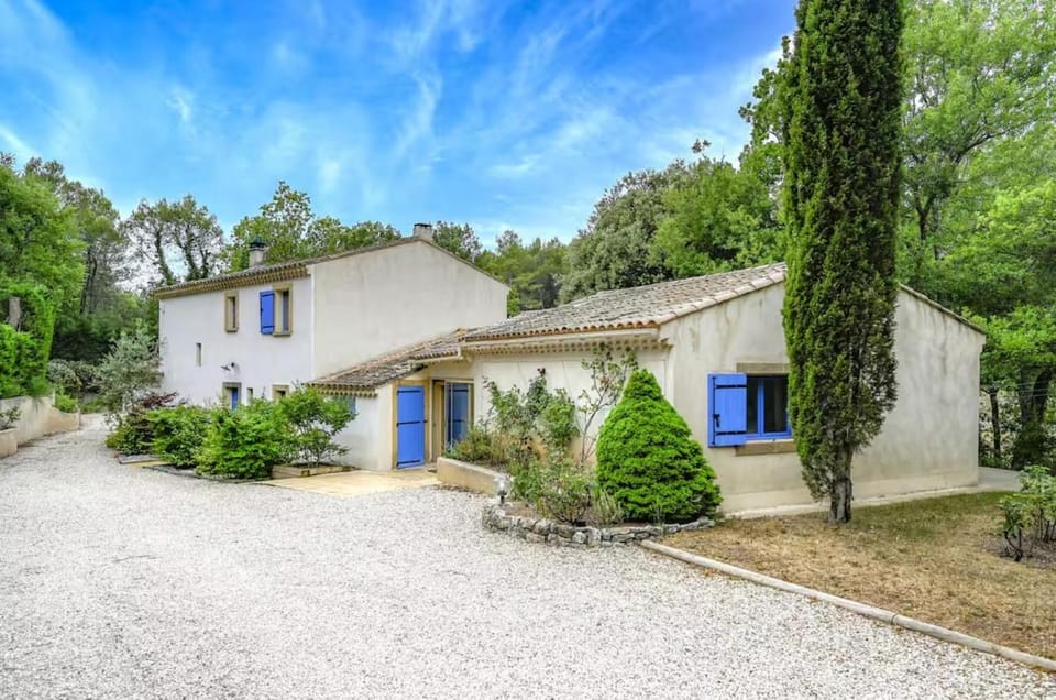 Maison de campagne calme absolu à 15 minutes d'Aix 8 - 9 couchages House in Rognes