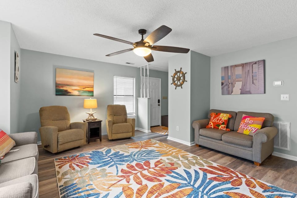 ONE More Sunny Day-3BR 3BA wPool & Hot Tub-Sleeps 11 House in North Myrtle Beach