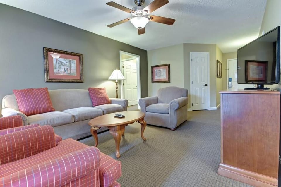 Wyndham Kingsgate Four 4BR Apartments House in Williamsburg