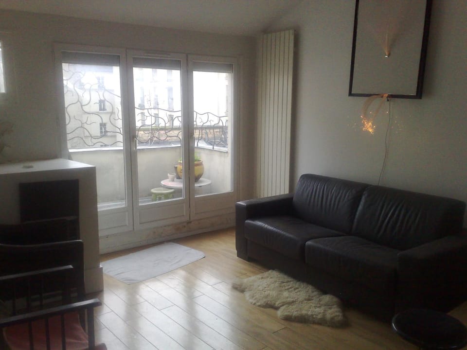 Une chambre chez Laurent Vacation rental in Paris