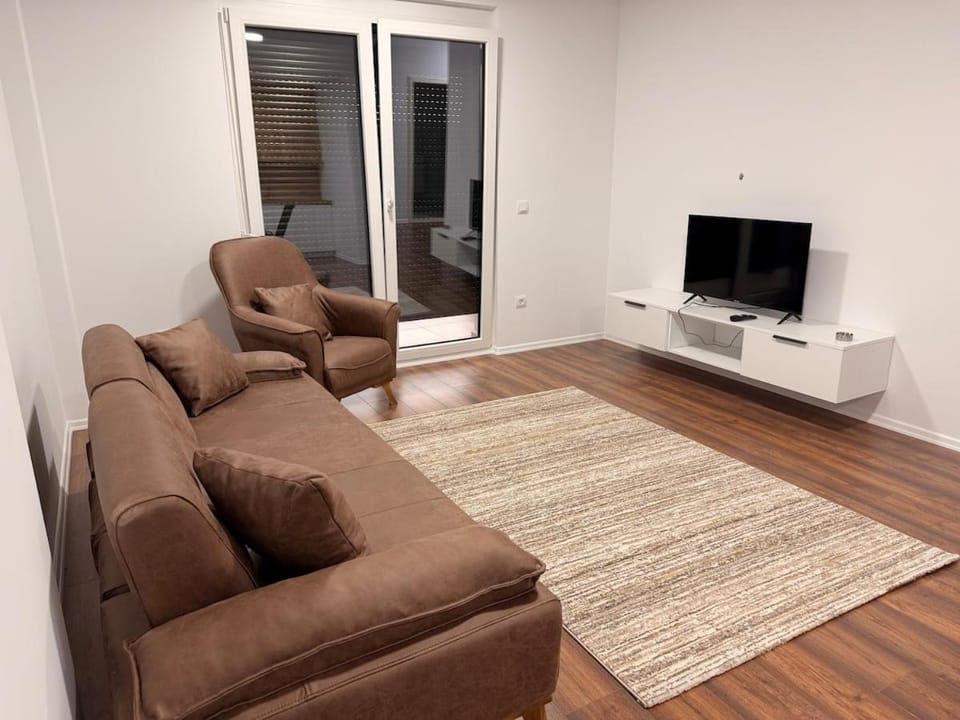 Central City Apartment with Mountain View Apartment in North Macedonia