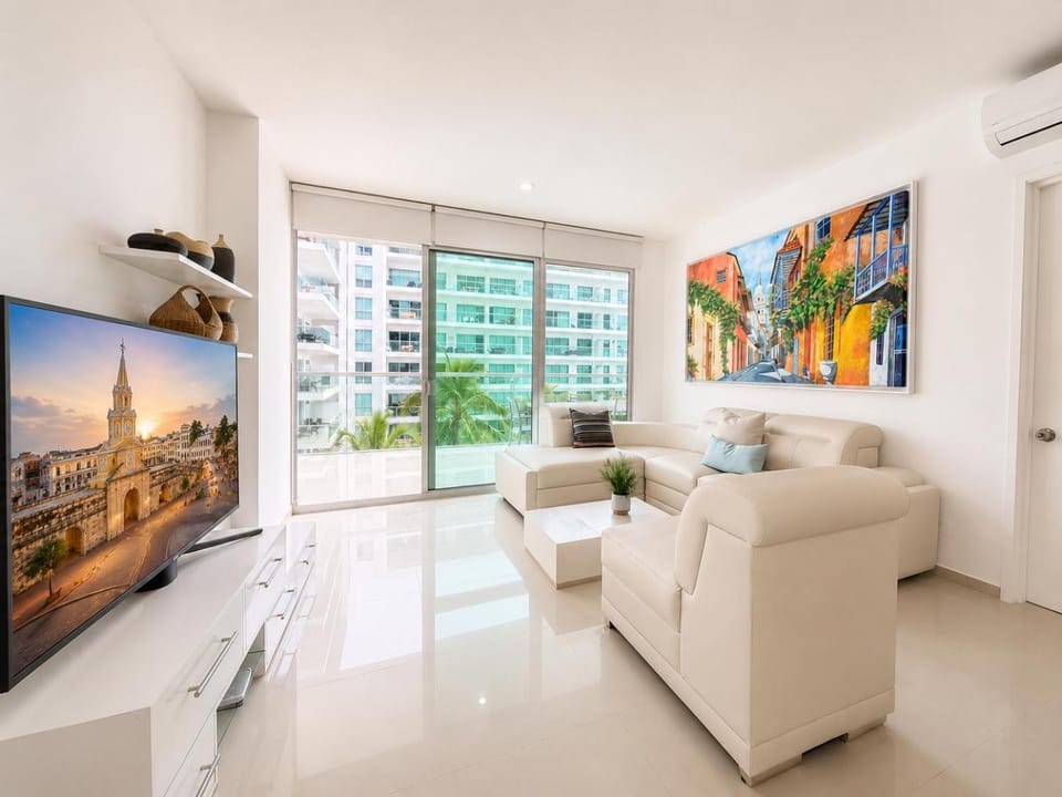 Communal lounge/ TV room, Balcony/Terrace, Living room