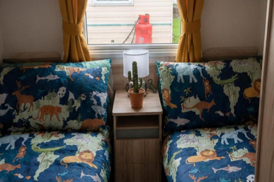 3-bed Caravan - Sleeps 8 - Pet Friendly - Parking House in Ingoldmells