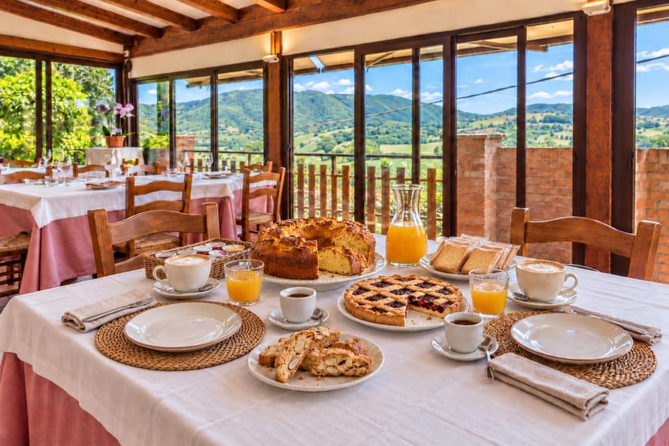 Restaurant/places to eat, Food close-up, Natural landscape, Food and drinks, Dining area, Food, Mountain view, Breakfast, Buffet breakfast, Italian breakfast, Non alcoholic drinks