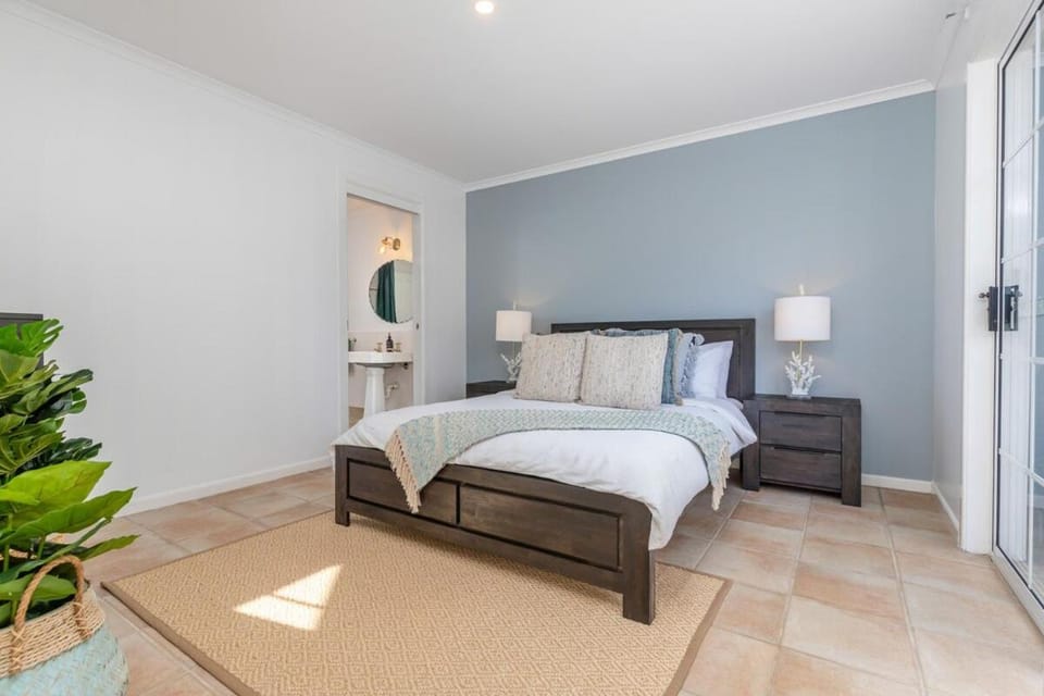 The Dans at Long Beach Luxury Beach House House in New South Wales