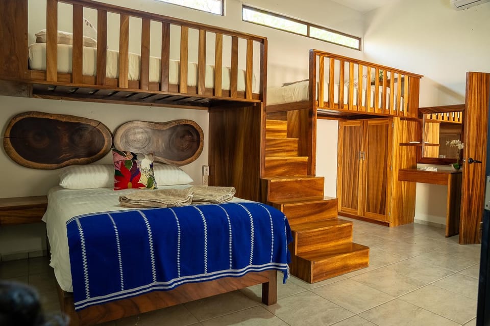 Bed, Photo of the whole room, Seating area, Bedroom