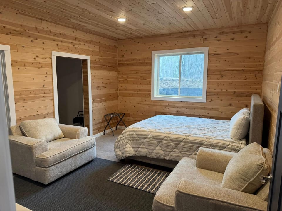Cedar Studios at Whitetail Estates Country House in Minnesota