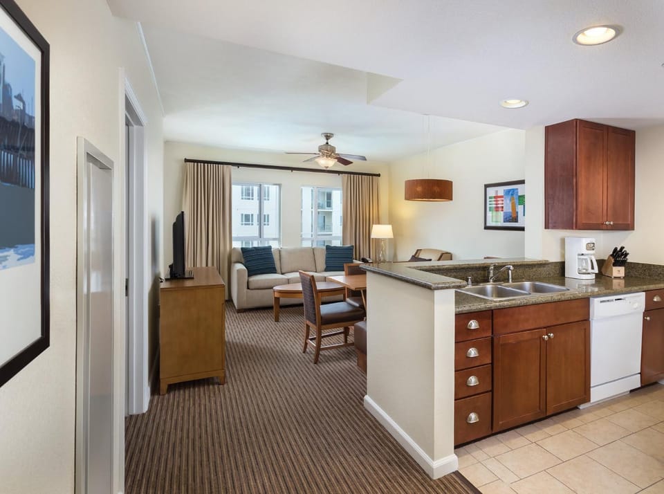 Wyndham Oceanside Eight 8BR Apartments House in Oceanside