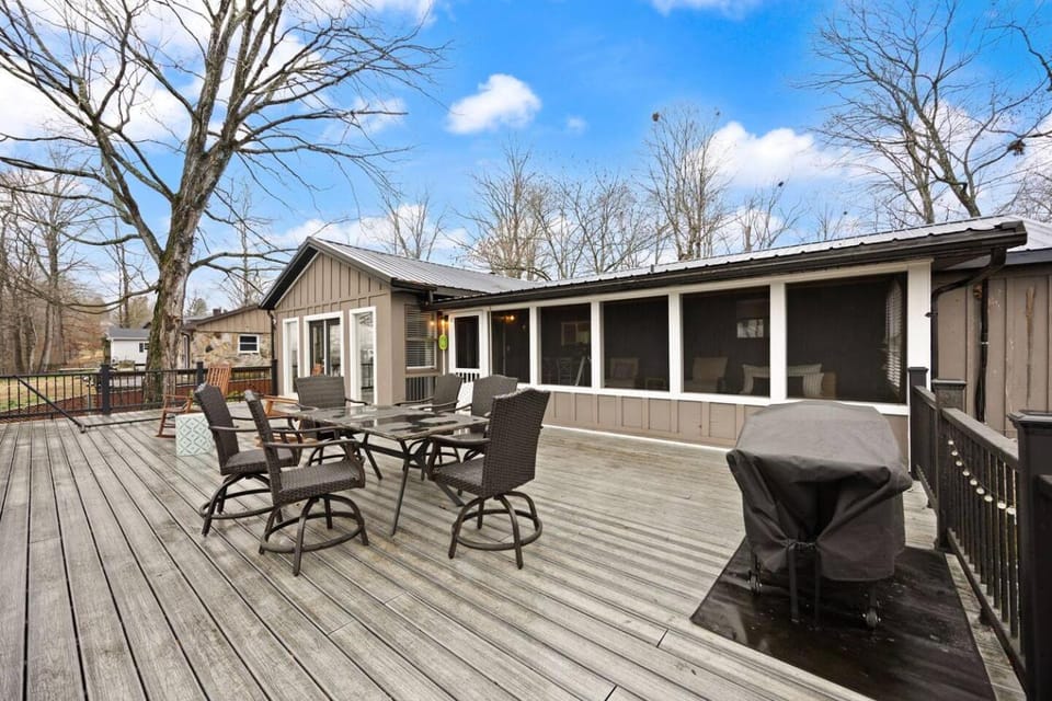 Patio, Natural landscape, View (from property/room), Dining area